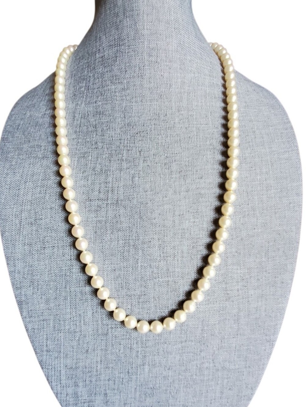 Vtg. Mid-century Faux Glass Pearls Necklace